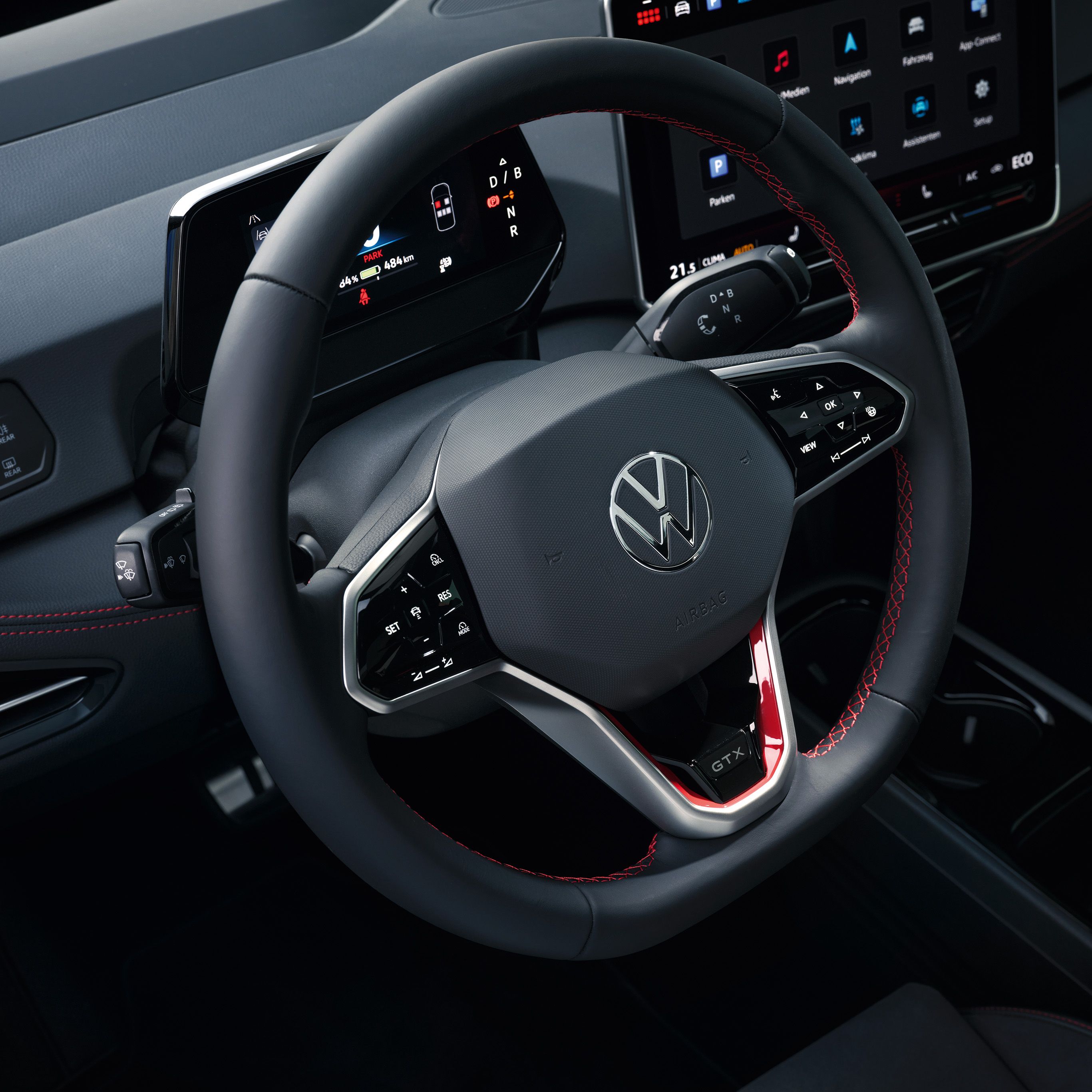 Ansicht des Lenkrades des neuen VW ID.3 zum Thema Sprachassistent