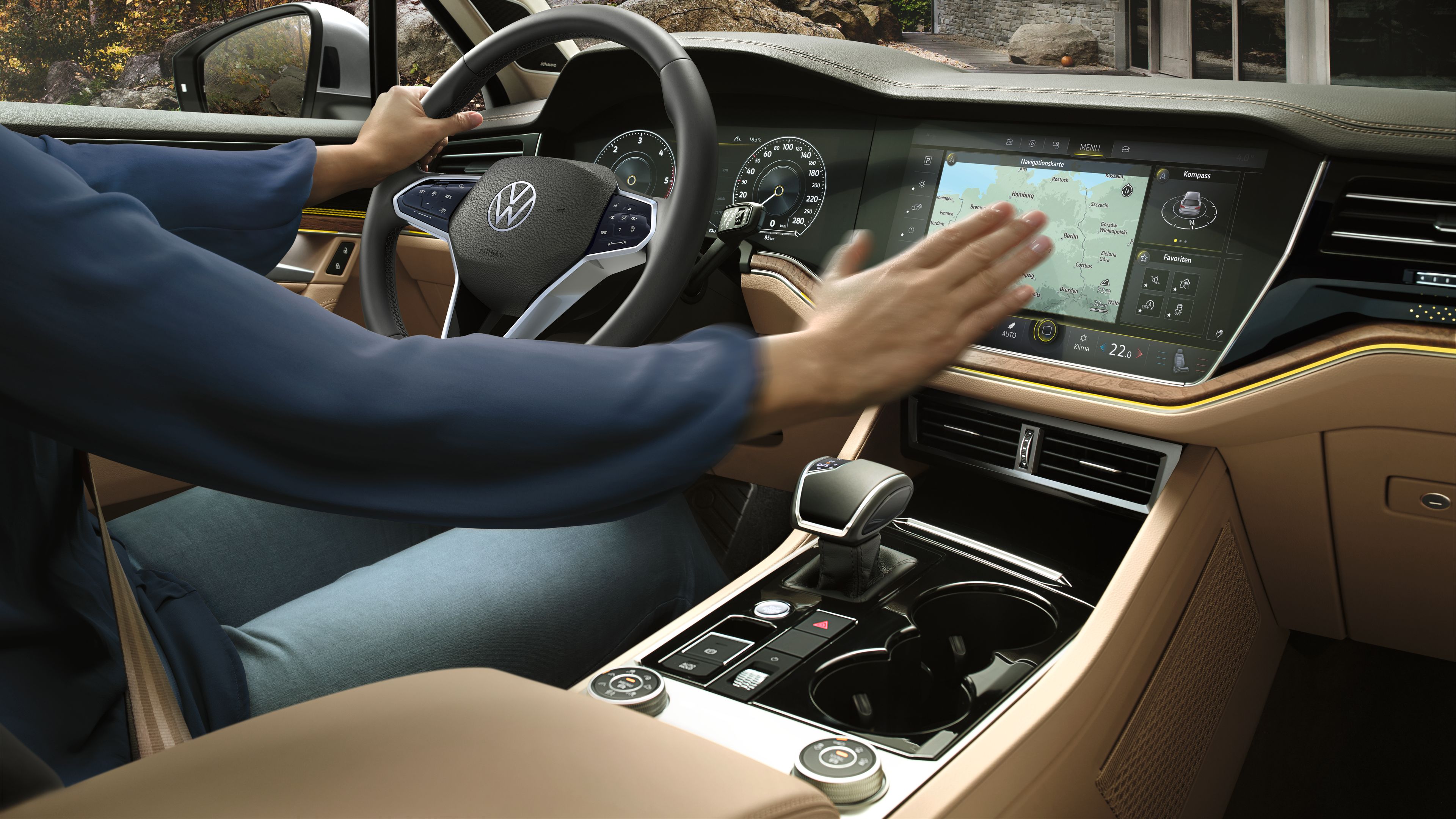 VW Touareg Discover Pro Car-Net