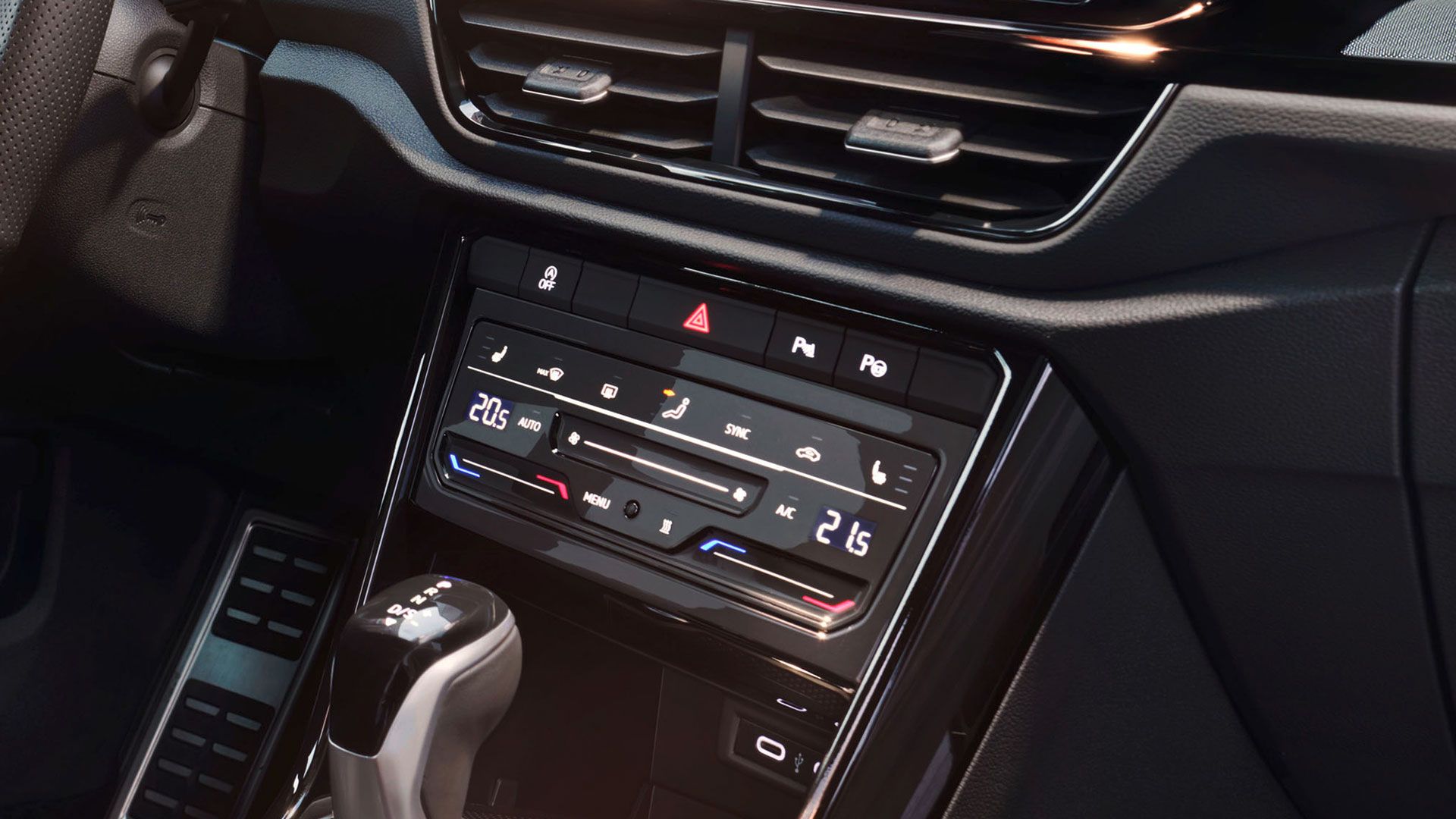 Interior VW T-Roc, vedere detaliată a sistemului Climatronic cu operare tactilă